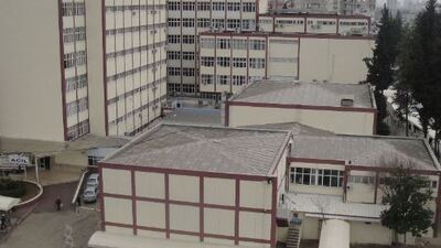 Aşkı için sahte stajyer oldu