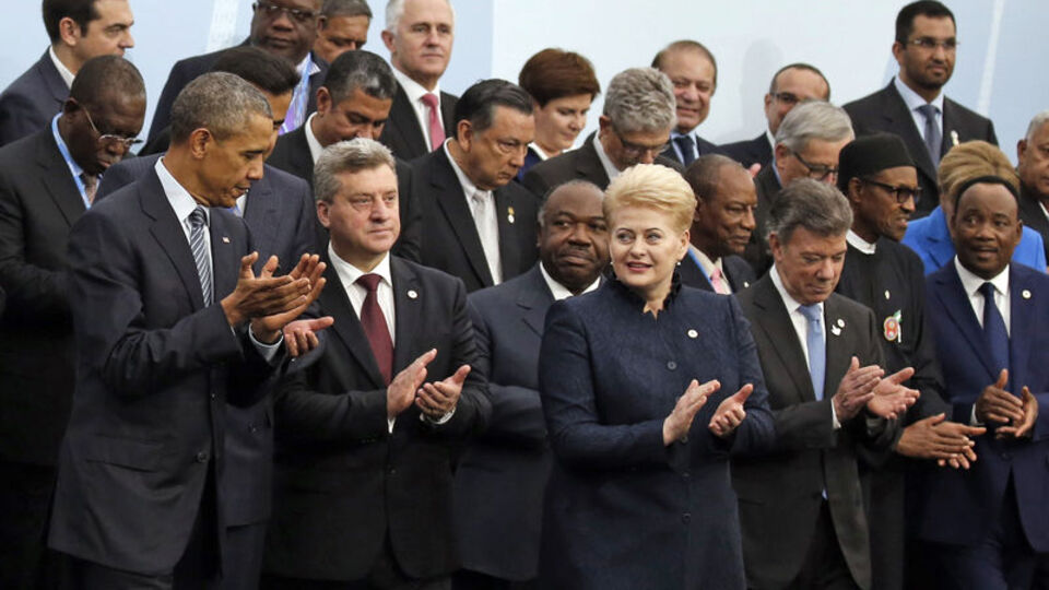 Putin aile fotoğrafına bile girmedi