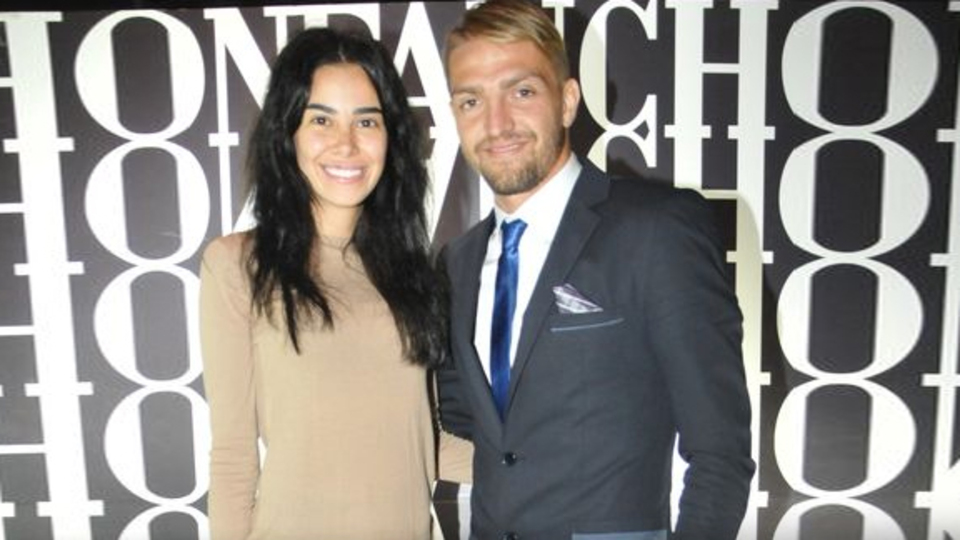 Caner-Asena çiftinden 'ayrılık' açıklaması
