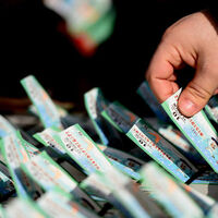 Nimet Abla'da bilet kuyruğu şimdiden başladı