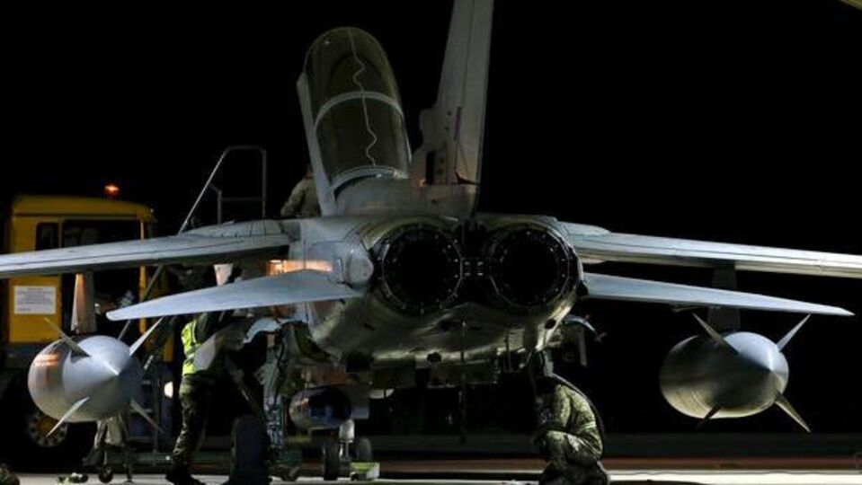 İngiltere bombalıyor: 8 uçak daha yolladı