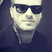 "Kıvanç'tan daha yakışıklıyım"