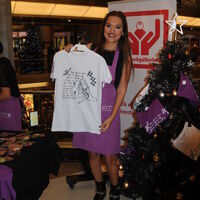 Deniz tasarladı, Demet sattı