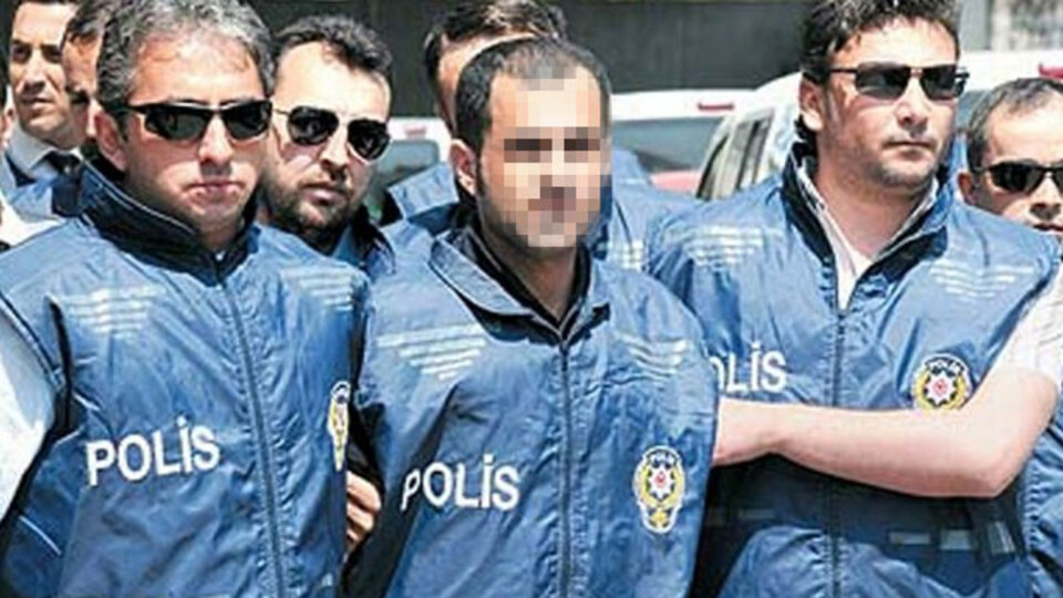 O katilin telefonu, öldürdüğü kızın annesinde!