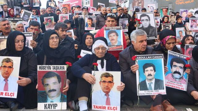 Cumartesi Anneleri Tahir Elçi'yi andı