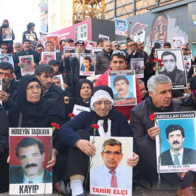Cumartesi Anneleri Tahir Elçi'yi andı