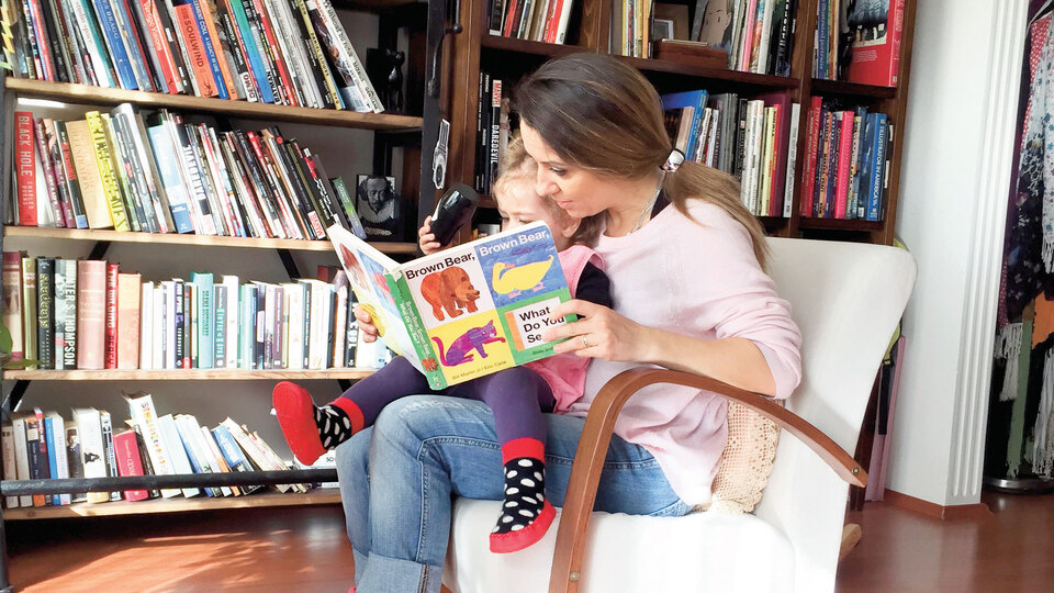 'Çocuğuna kitabı sevdiren anne, rahat eder