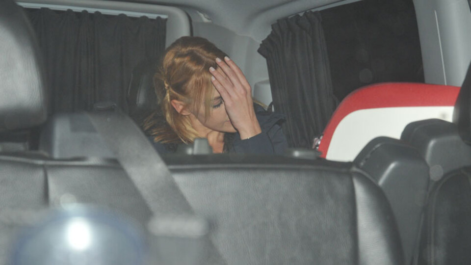 Yüzünü sakladı ama