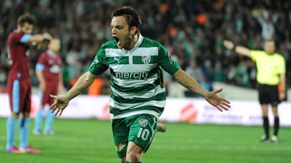 Batalla adım adım Bursa'ya