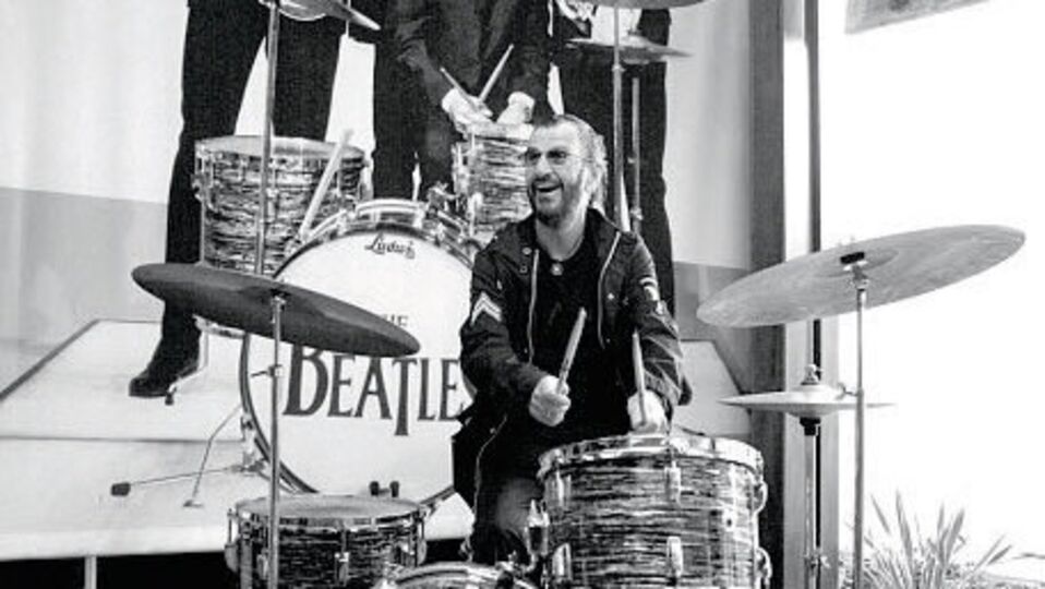 Beatles'ın tüm enstrümanları onda