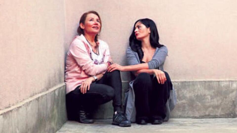 Deniz Seki cezaevinde kamera karşısına geçti