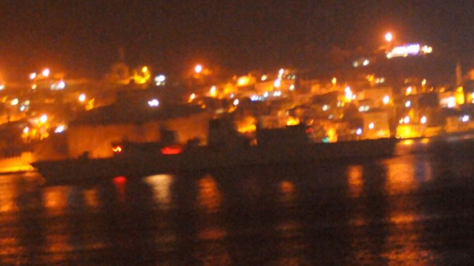 NATO gemileri Çanakkale Boğazı'ndan geçti!