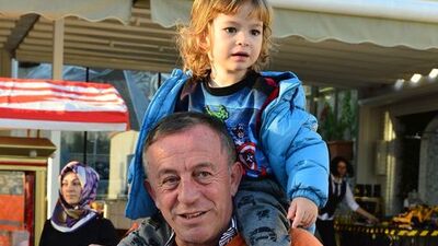 Oğluna öyle bir parti yaptı ki!