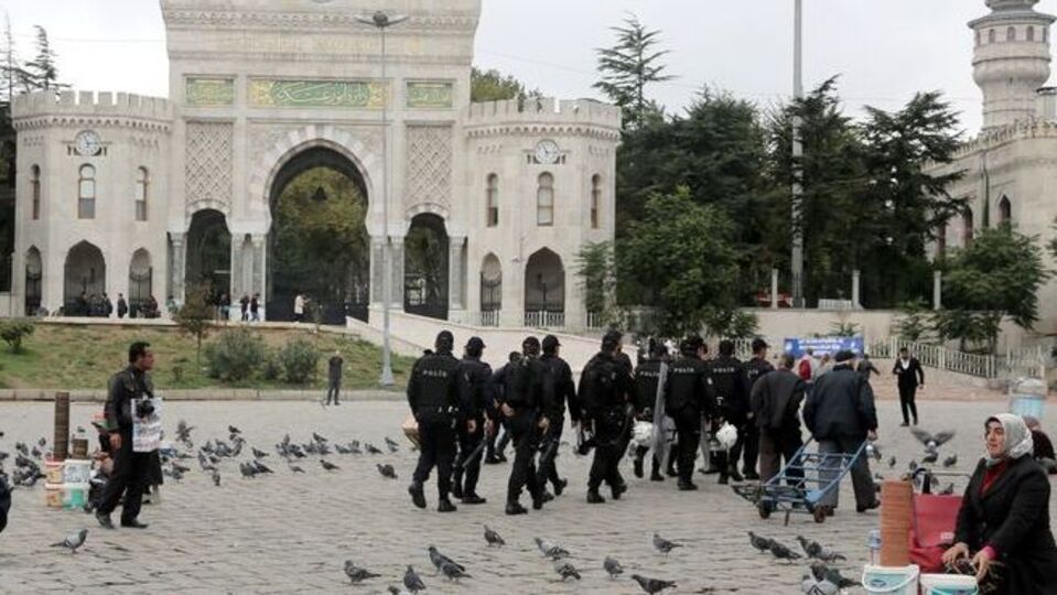 Havai fişeğe biber gazlı yanıt