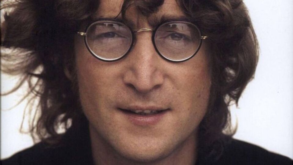 Bugün John Lennon'ın ölüm yıldönümü