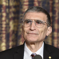 PTT'den Nobel ödüllü Sancar için pul