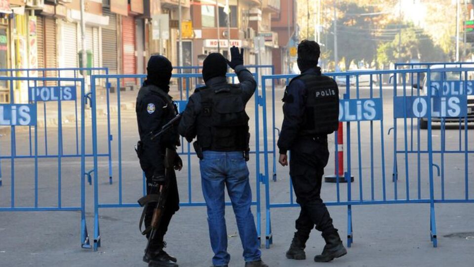 Cami bahçesinde şehit oldu!