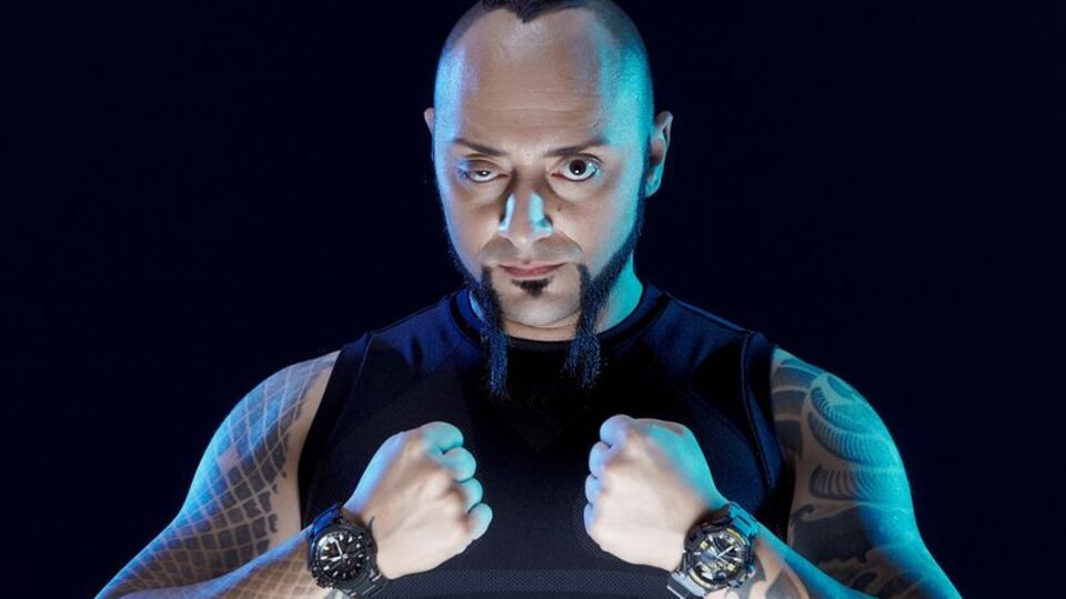 "Boynumuzu bükmemizi bekleyen bebelere..."