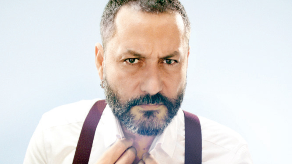 Hüsnü Şenlendirici'den yeni klip