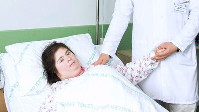 Kalbi delik down sendromlu hastaya ameliyatsız anjiyo!