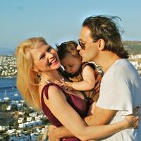 Boşanma davası açtı mı?