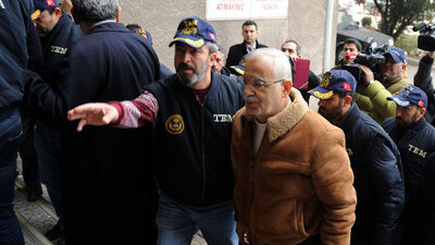 Eski AK Partili vekil dahil 3 kişi tutuklandı