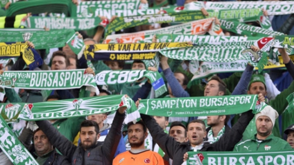 Bursaspor taraftarı imza topluyor!