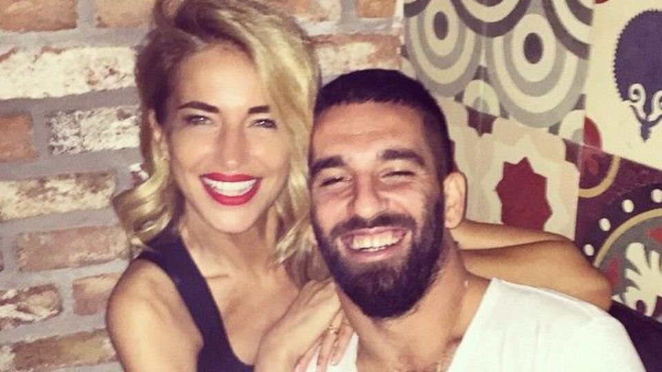 Burcu'yu tamamen sildi!