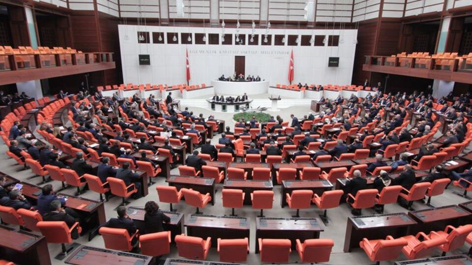 Dokunulmazlık dosyası 330'u buldu