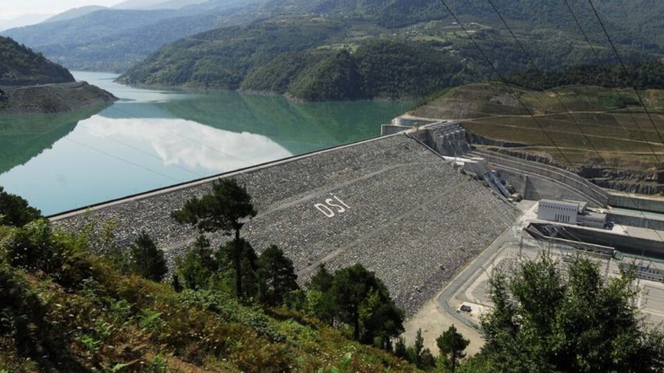 3 santral 1.2 milyar liraya Kolin'in