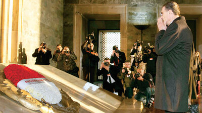 İdeolojik cehalete uğrayanlara bir hatırlatma!