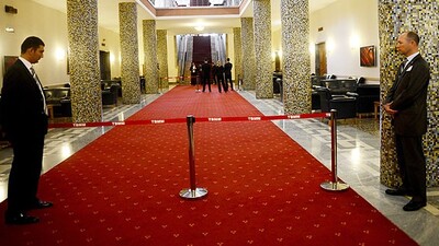 Yeni vekiller şimdiden bezdi!