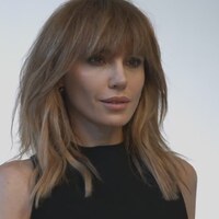 Makyajsız Gülşen kaçacak yer aradı!