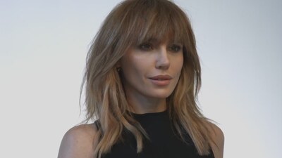 Makyajsız Gülşen kaçacak yer aradı!