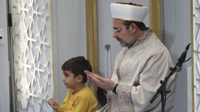 Görmez: Hendekler Peygamberimizi doğru anlamadığımız için