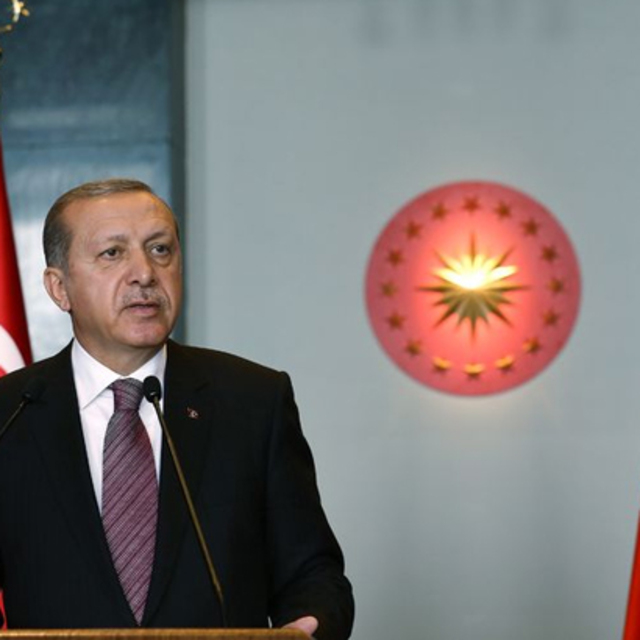 "Bu şahsa mektup yazın ve deyin ki..."