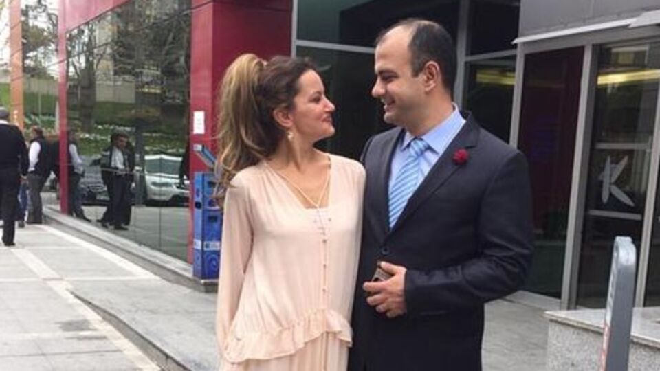 Yıldız Asyalı hamile