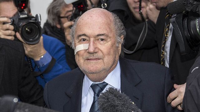 Blatter'e şok üstüne şok!