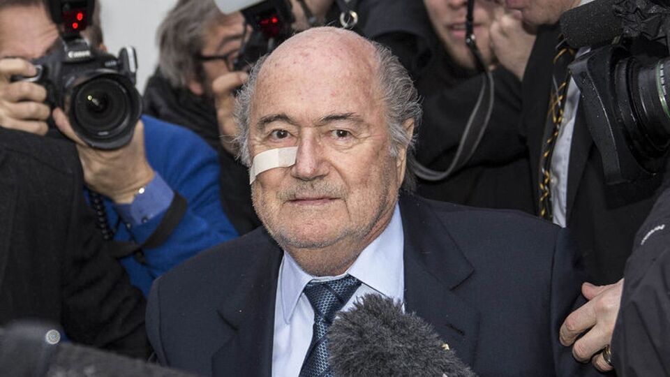Blatter'e şok üstüne şok!
