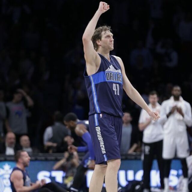 Nowitzki O'neal'ı geçti!