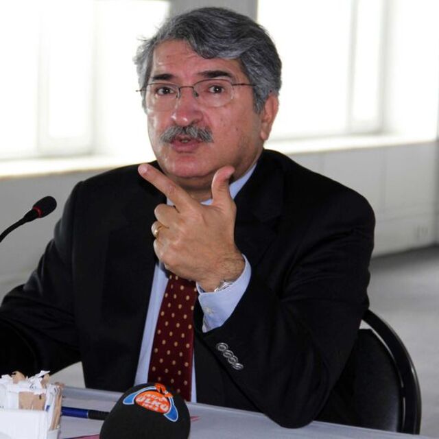 "Okulların yakılması Kürt sorununun çözümü için bir adım değildir"
