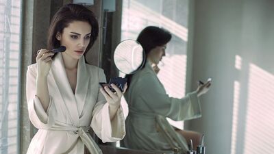 Mayıs Kraliçesi ağlattı