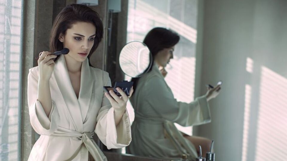 Mayıs Kraliçesi ağlattı