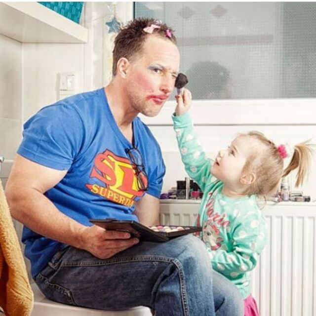 Kız babası olmak zor