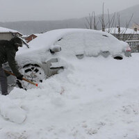 İstanbullu tabana kuvvet! Yılın son günü kar çilesi