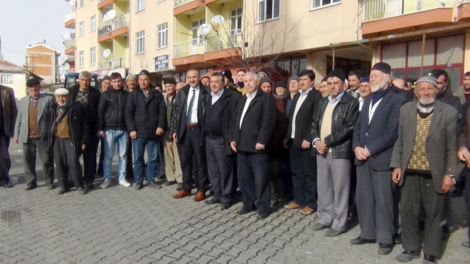 Danıştay kararını konvoyla kutladılar