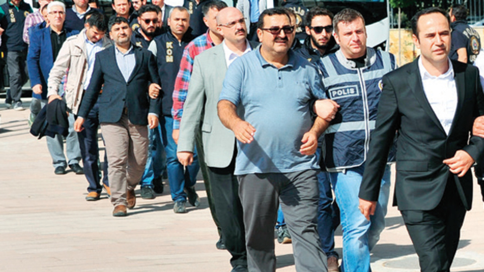 750'si polis 80'i asker 1800 gözaltı