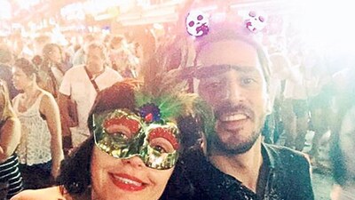 Yeni evliler eğlencede!