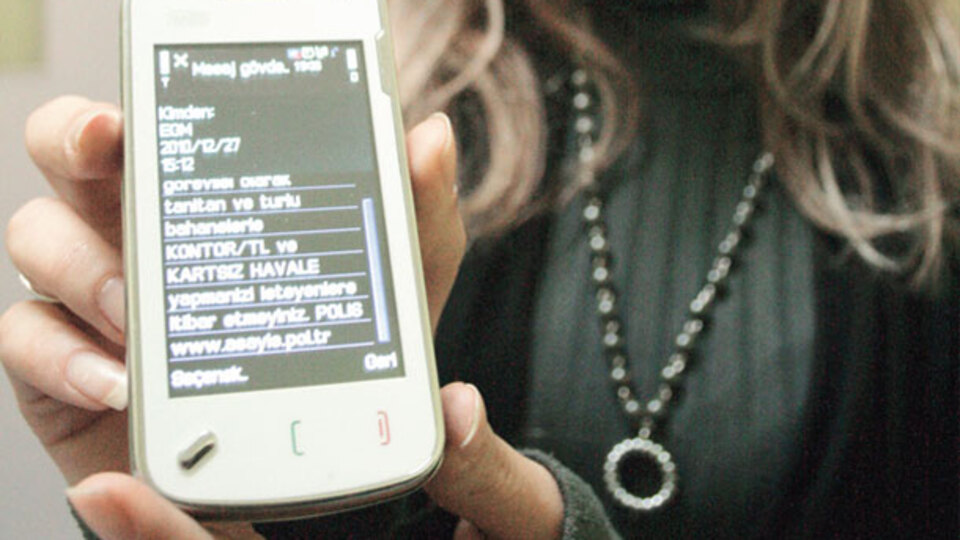 Vatandaşı dolandırıp, hıyarla üzerine tüy dikiyorlar!