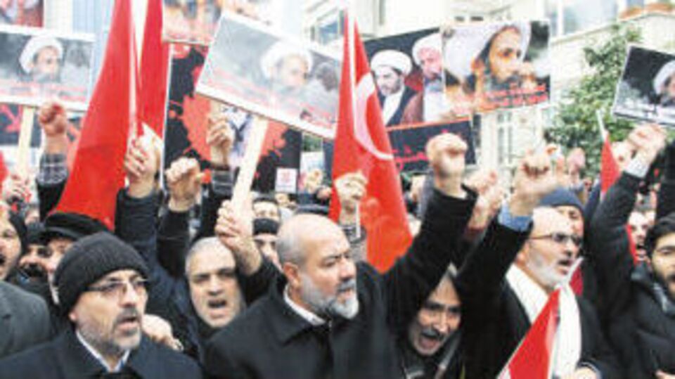 Beşiktaş'ta Nimr protestosu